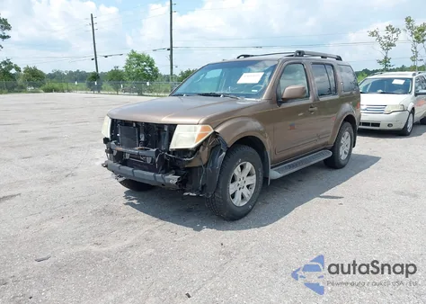 2005 Nissan Pathfinder Le from USA, damaged, VIN 5N1AR18W55C746986